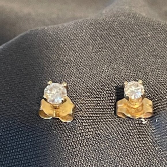SOLD Genuine Diamond Round Stud Earrings in 14K Solid Yellow Gold - Picture 9 of 10